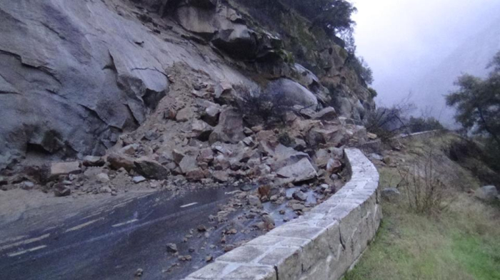 rocks blocking the road at Yosemite Valley